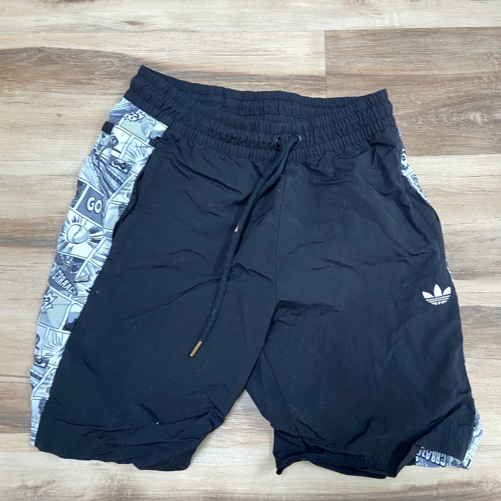 Adidas Pixar Shorts Mens Small Manga Incredibles Trefoil Drawstring